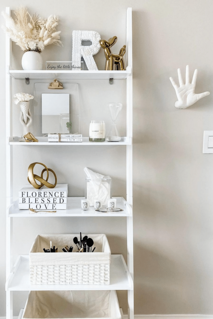 White and Gold Apartment Decor (6)